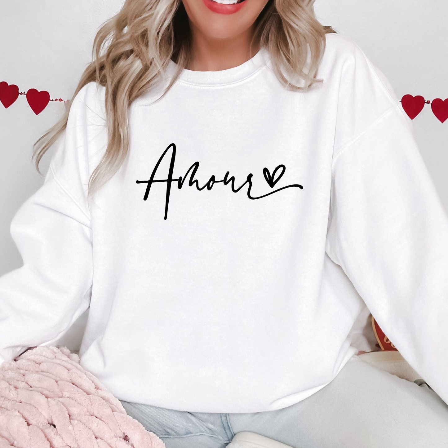 Amour Sweatshirt – Share the Love in Style