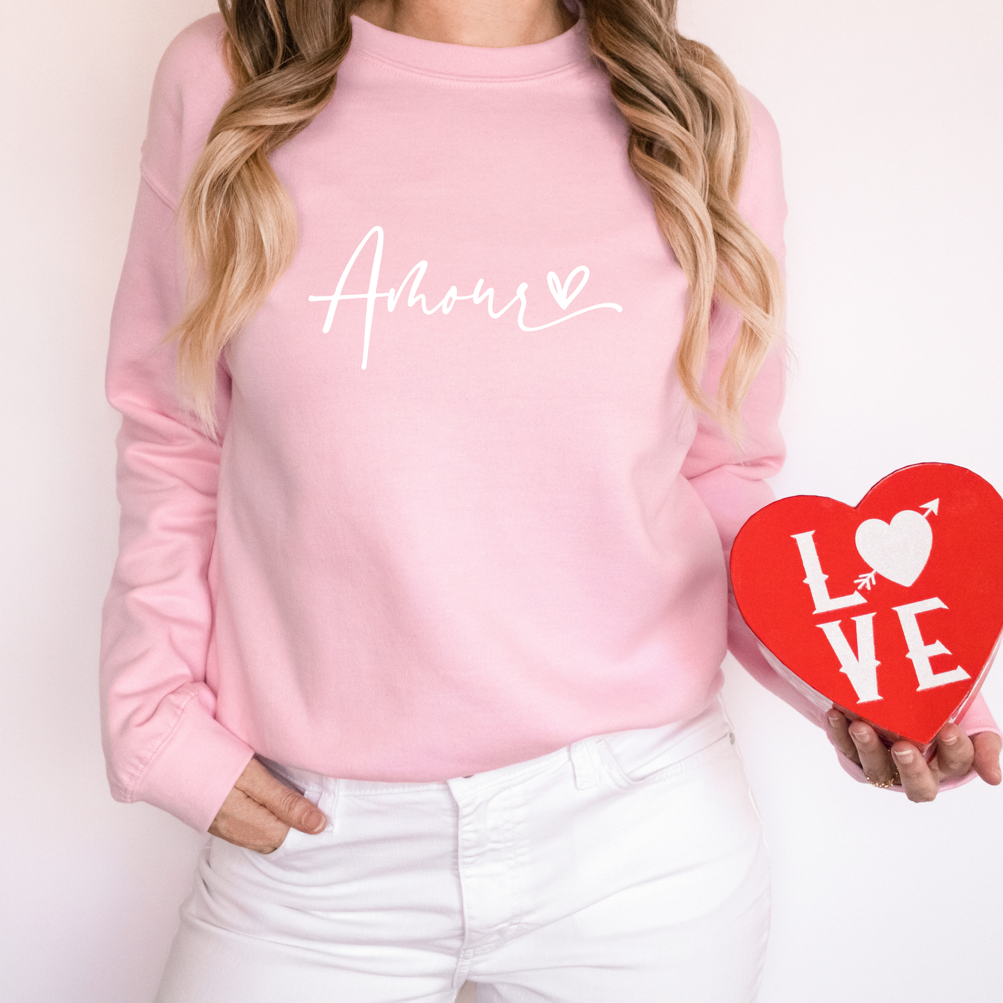 Amour Sweatshirt – Share the Love in Style