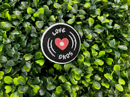 Love Song Embroidered Patch – Retro Vinyl Record Iron-On Patch