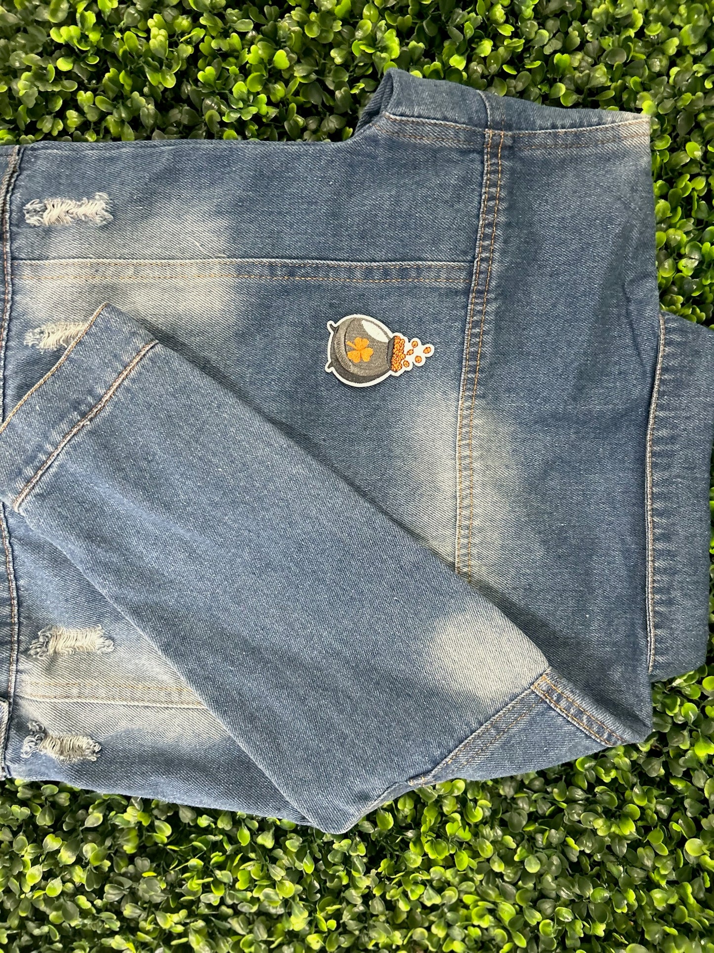 Shamrock Pot of Gold Embroidered Patch